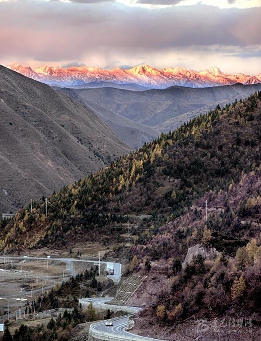 公路都這么美，你在川西高原到底錯(cuò)過了多少風(fēng)景？