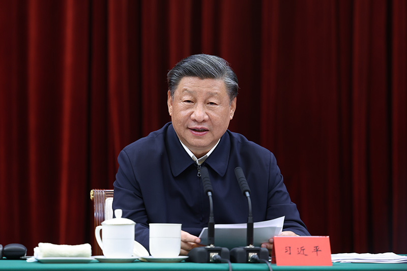 2023年10月12日下午，中共中央總書記、國家主席、中央軍委主席習近平在江西省南昌市主持召開進一步推動長江經濟帶高質量發(fā)展座談會并發(fā)表重要講話。新華社記者 鞠鵬 攝