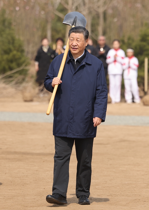 2024年4月3日，習近平總書記來到北京市通州區(qū)潞城鎮(zhèn)參加首都義務植樹活動。